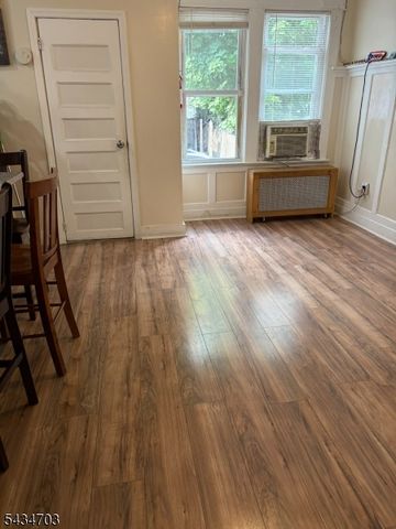 471 20Th Ave, Paterson City, NJ 07513