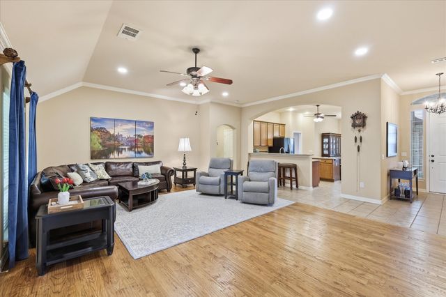 10413 Belvedere Drive, Denton, TX 76207