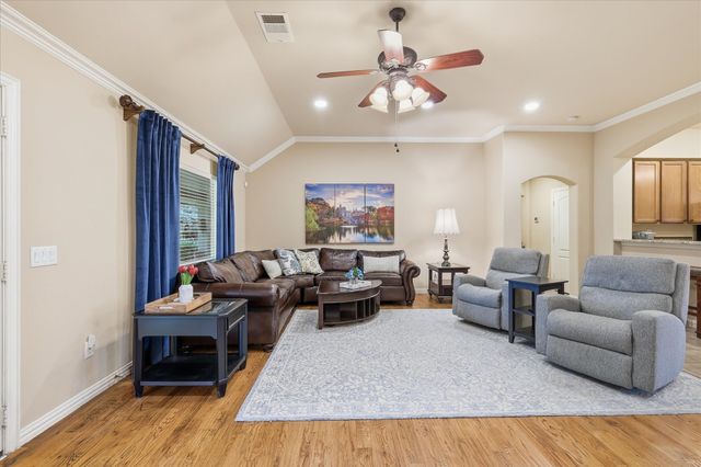 10413 Belvedere Drive, Denton, TX 76207