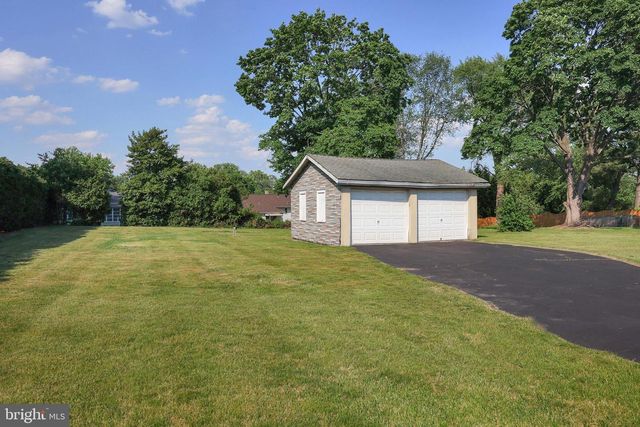 730 PILGRIM AVE, Lawrenceville, NJ 08648