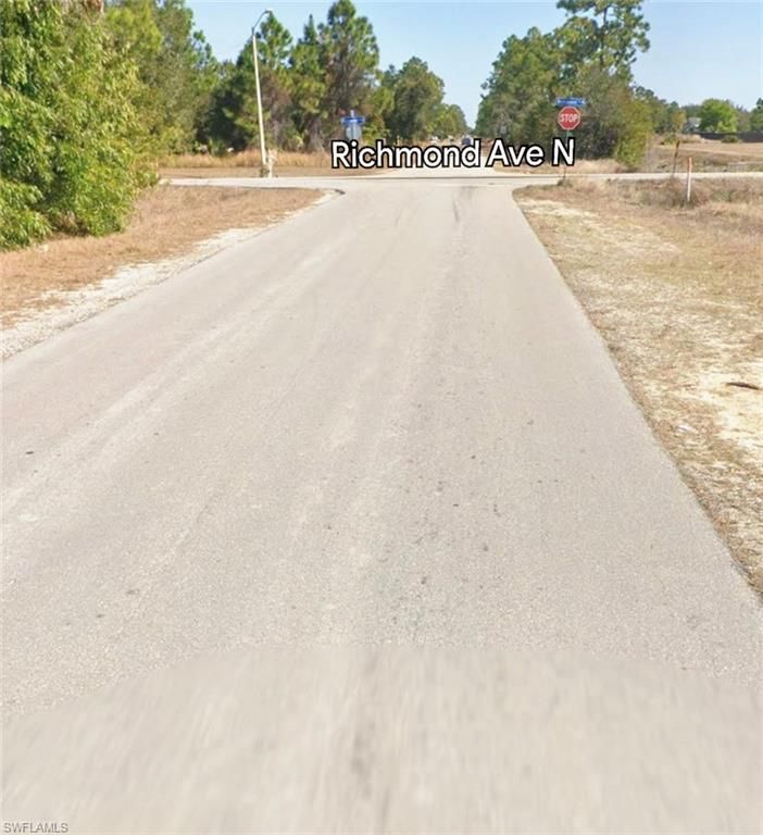 305 E 8th ST, LEHIGH ACRES, FL 33972 — photo 2