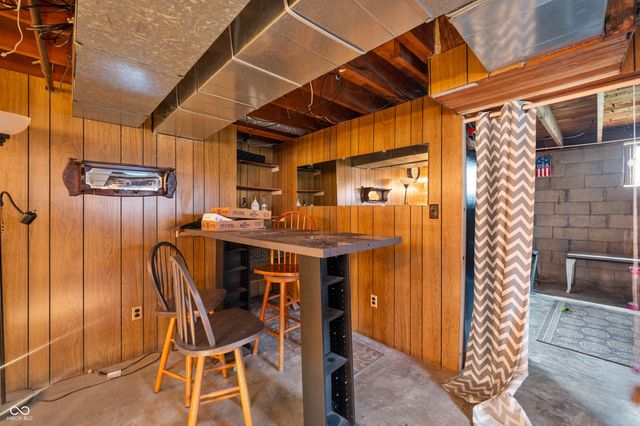 11420 W State Road 32, Yorktown, IN 47396