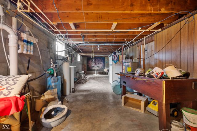 11420 W State Road 32, Yorktown, IN 47396