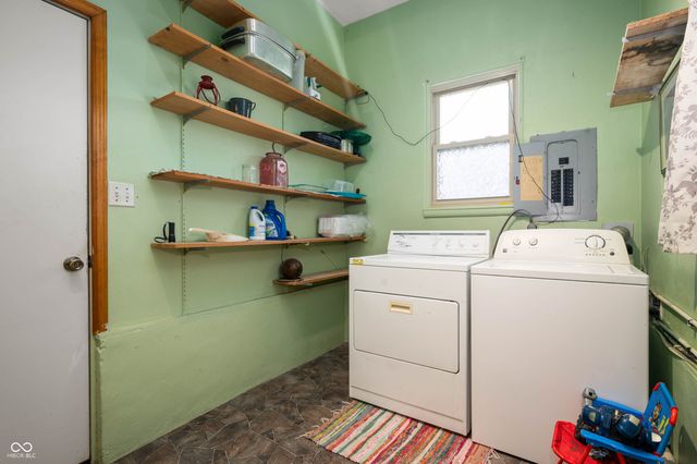 11420 W State Road 32, Yorktown, IN 47396