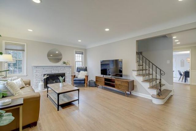 4752 York Avenue S, Minneapolis, MN 55410