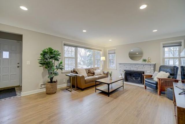 4752 York Avenue S, Minneapolis, MN 55410