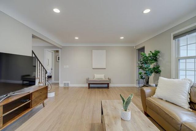 4752 York Avenue S, Minneapolis, MN 55410