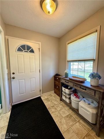 7455 Brushmore Avenue NW, North Canton, OH 44720