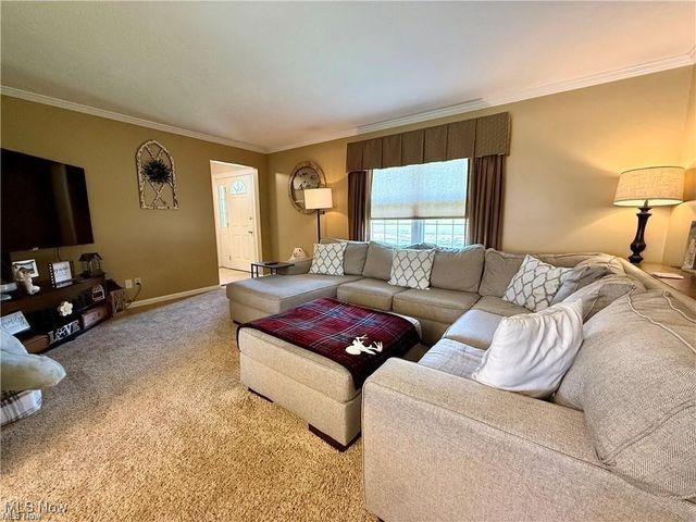 7455 Brushmore Avenue NW, North Canton, OH 44720