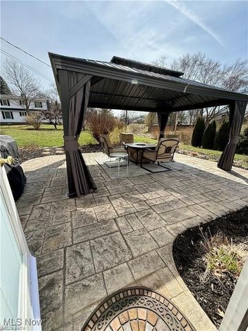 7455 Brushmore Avenue NW, North Canton, OH 44720