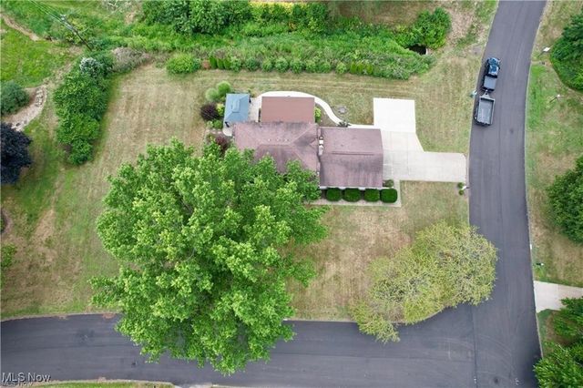 7455 Brushmore Avenue NW, North Canton, OH 44720