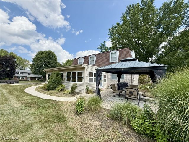 7455 Brushmore Avenue NW, North Canton, OH 44720