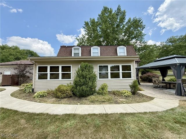 7455 Brushmore Avenue NW, North Canton, OH 44720