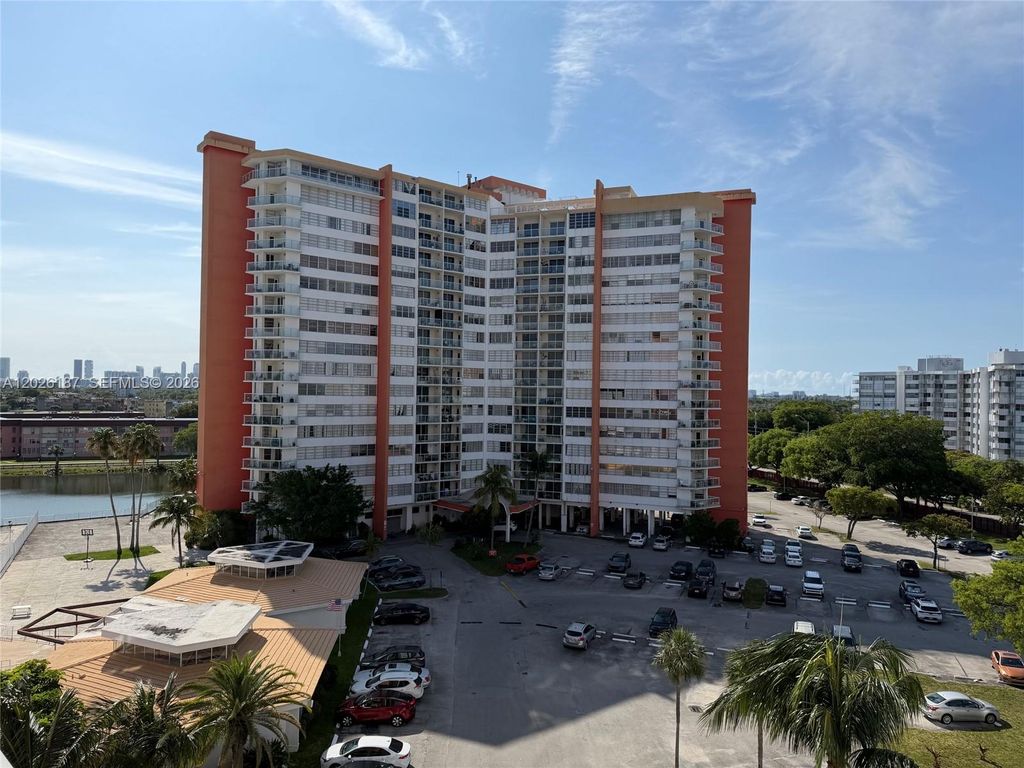 1301 NE Miami Gardens Dr 711W, Miami, FL 33179