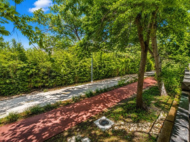 4303 Buena Vista Street 202, Dallas, TX 75205