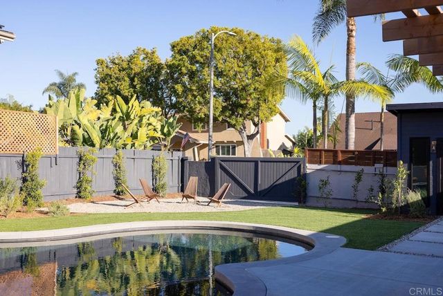 1860 Valencia Avenue, Carlsbad, CA 92008