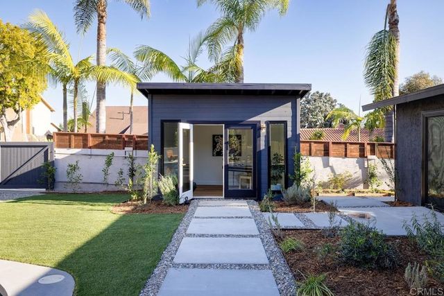 1860 Valencia Avenue, Carlsbad, CA 92008