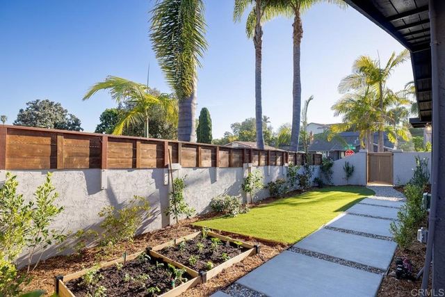 1860 Valencia Avenue, Carlsbad, CA 92008