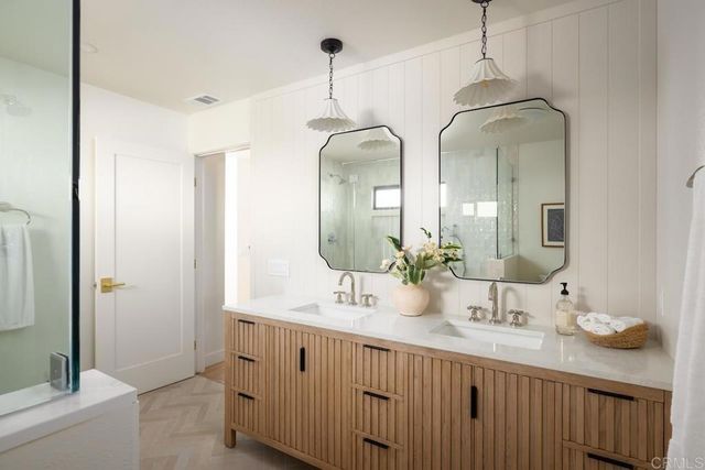 1860 Valencia Avenue, Carlsbad, CA 92008