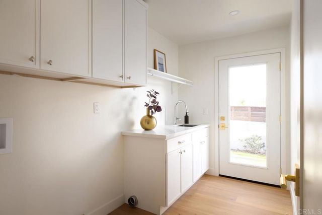 1860 Valencia Avenue, Carlsbad, CA 92008