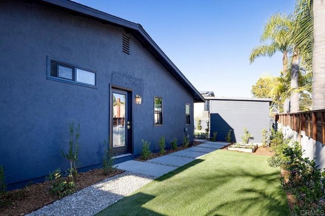 1860 Valencia Avenue, Carlsbad, CA 92008