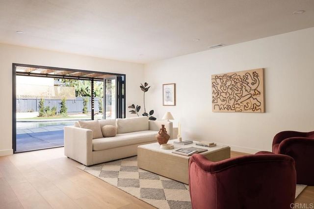 1860 Valencia Avenue, Carlsbad, CA 92008