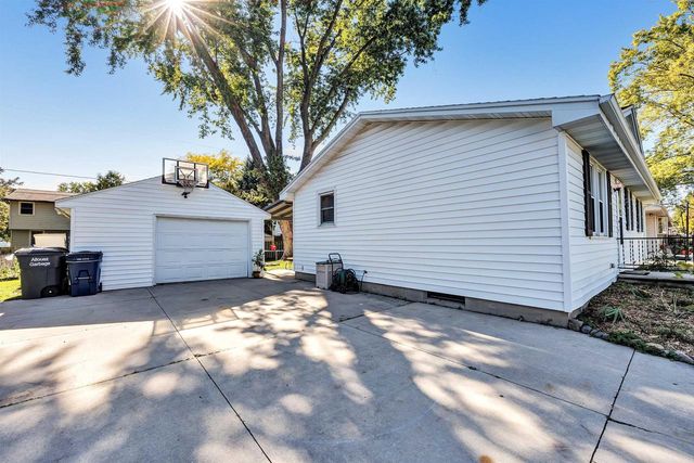 650 MEMORY AVENUE, Green Bay, WI 54301