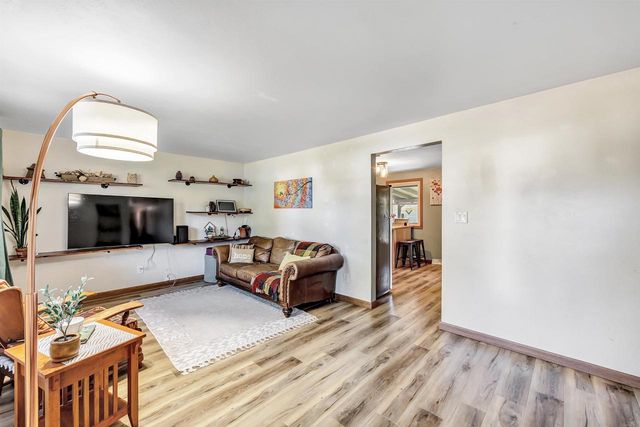 650 MEMORY AVENUE, Green Bay, WI 54301