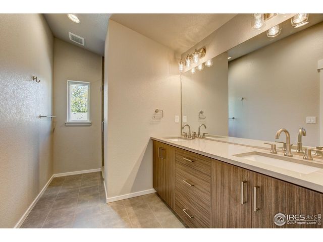 824 Cherokee Dr, Fort Collins, CO 80525