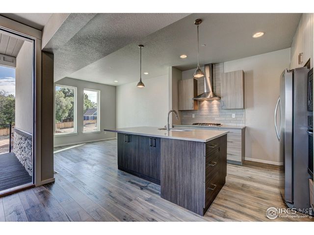 824 Cherokee Dr, Fort Collins, CO 80525