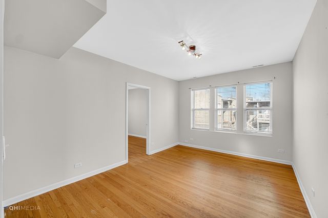 2316 W ROSEMONT Avenue 3, Chicago, IL 60659