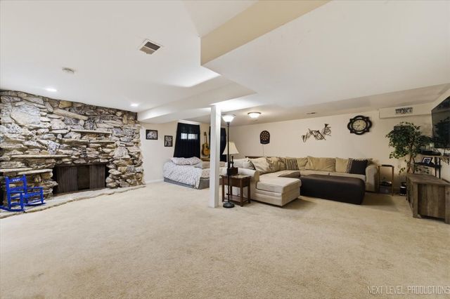 1N255 Prairie Avenue, Glen Ellyn, IL 60137