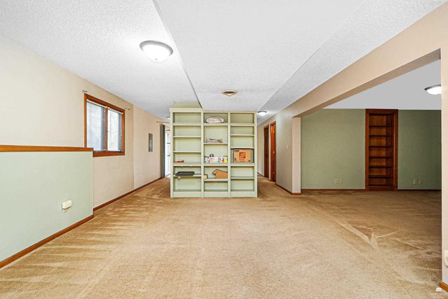 3605 Monarch Circle, Manhattan, KS 66503