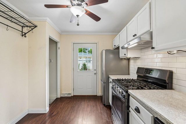1633 Aldoro DRIVE, Waukesha, WI 53188