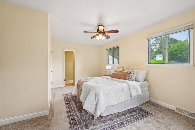 1633 Aldoro DRIVE, Waukesha, WI 53188