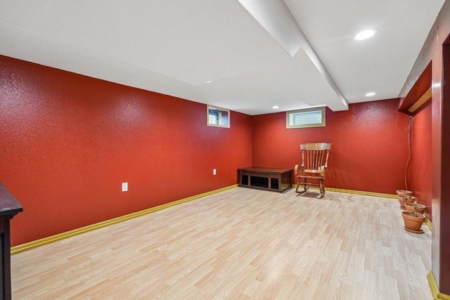 1633 Aldoro DRIVE, Waukesha, WI 53188