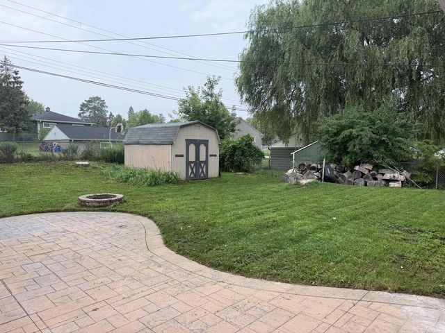 1633 Aldoro DRIVE, Waukesha, WI 53188