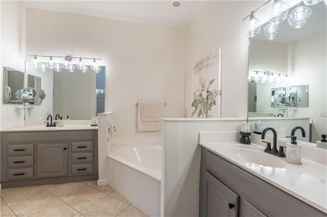 4501 Cardinal Cove LN, Naples, FL 34114