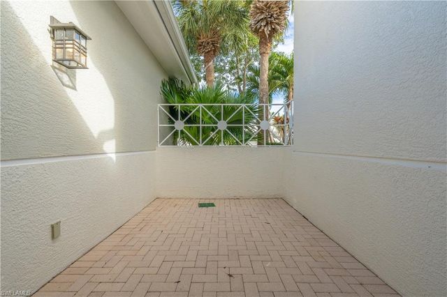 4501 Cardinal Cove LN, Naples, FL 34114