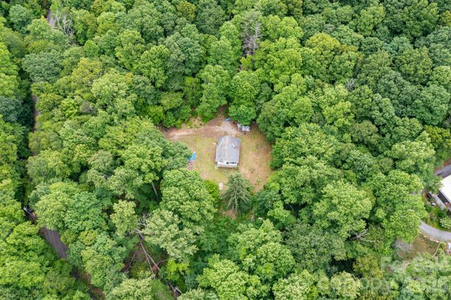 191 Walkertown Road, Black Mountain, NC 28711
