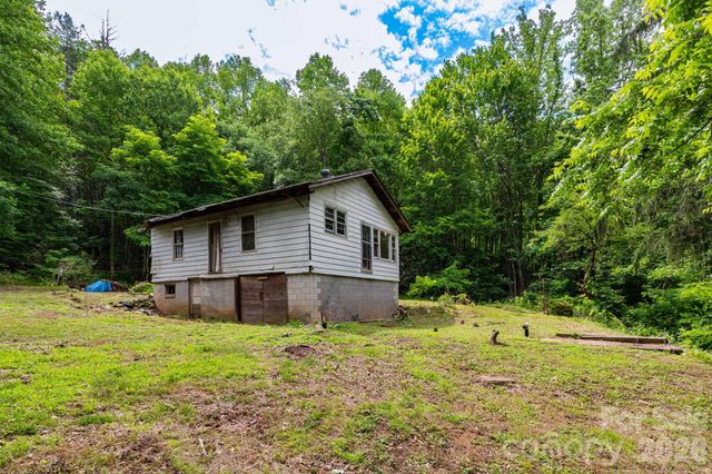 191 Walkertown Road, Black Mountain, NC 28711