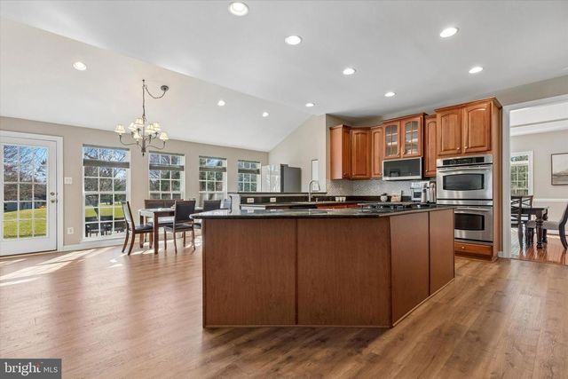 135 EQUESTRIAN CT, Perkasie, PA 18944