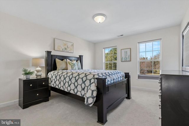 135 EQUESTRIAN CT, Perkasie, PA 18944