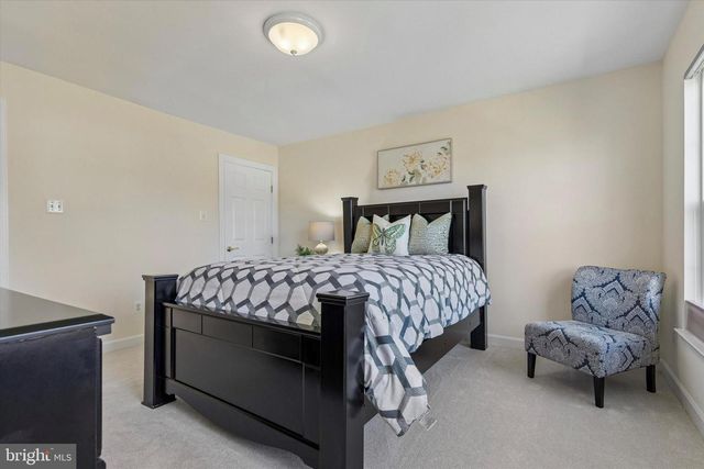 135 EQUESTRIAN CT, Perkasie, PA 18944