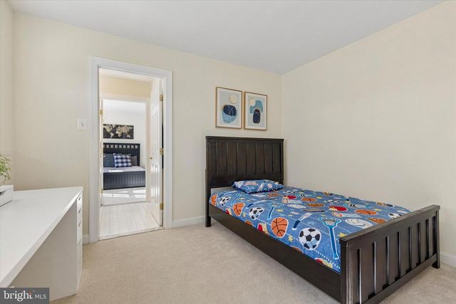 135 EQUESTRIAN CT, Perkasie, PA 18944