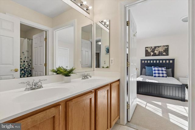 135 EQUESTRIAN CT, Perkasie, PA 18944