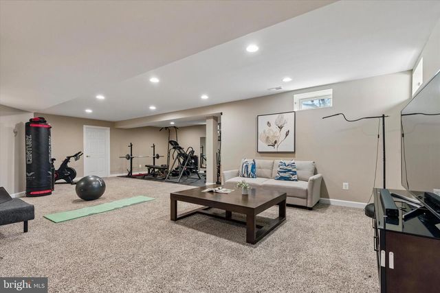 135 EQUESTRIAN CT, Perkasie, PA 18944