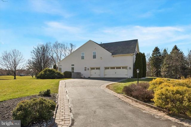 135 EQUESTRIAN CT, Perkasie, PA 18944