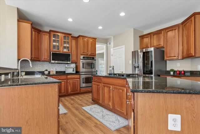 135 EQUESTRIAN CT, Perkasie, PA 18944