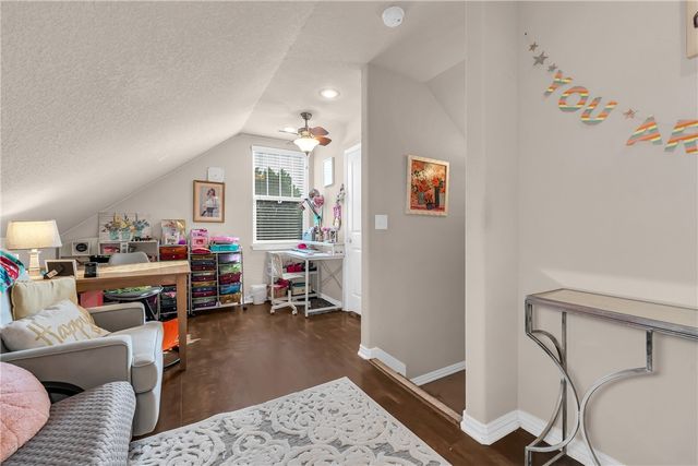 1140 S Oxbow Way, Fayetteville, AR 72704
